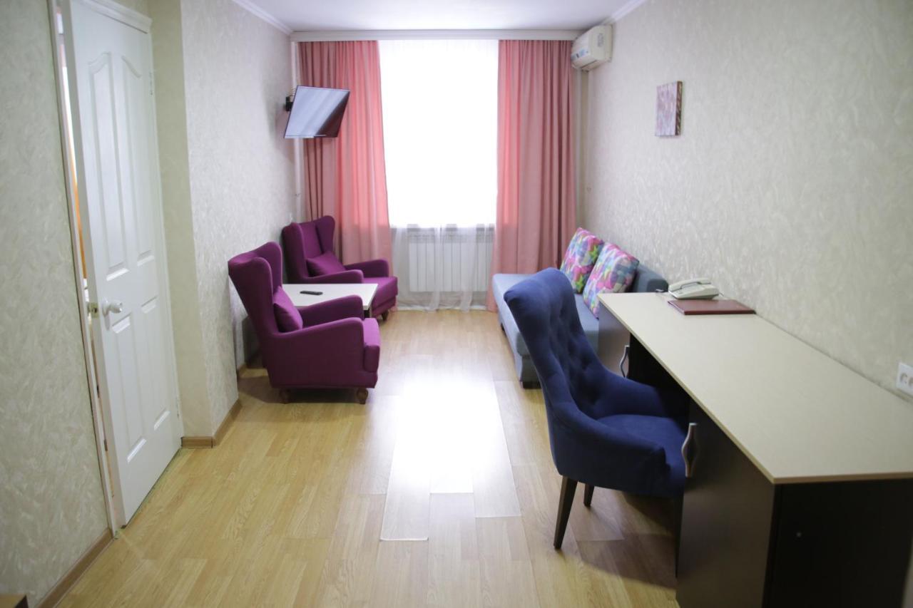 City Hotel Ustʼ-Kamenogorsk 외부 사진
